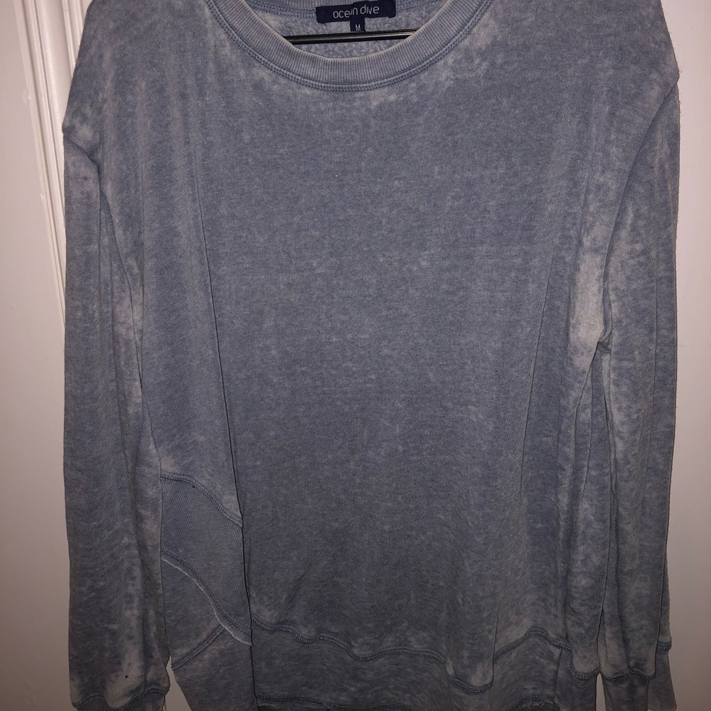 Distressed crew neck lightweight sweatshirt